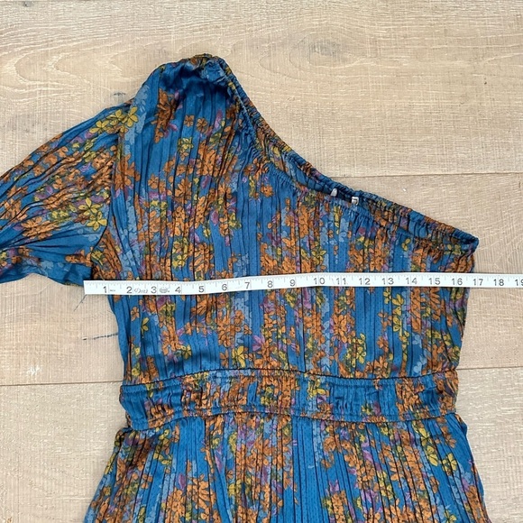 Skies Are Blue One-Shoulder Blue and Brown Blouse - Picture 7 of 7